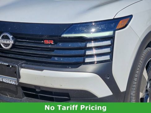 Certified 2025 Nissan Kicks SR image 6