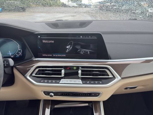 Used 2022 BMW X5 xDrive45e w/ Climate Comfort Package AWD/4WD image 21