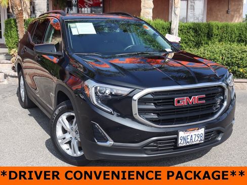 Used 2020 GMC Terrain SLE w/ Driver Convenience Package image 2