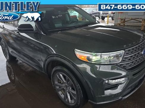 Used 2022 Ford Explorer XLT w/ XLT Sport Appearance Package image 3