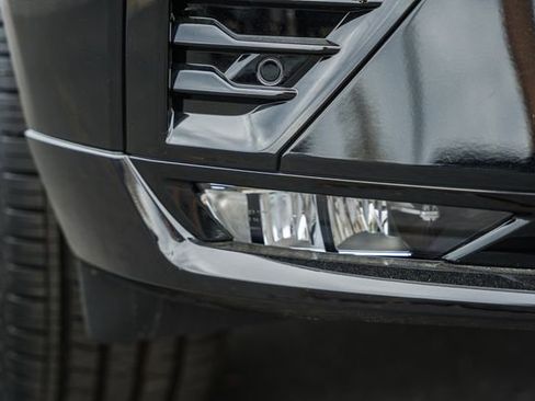 New 2026 Volvo XC60 B5 Plus w/ Protection Package Premier AWD/4WD image 15