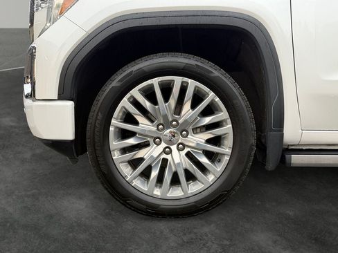 Used 2019 GMC Sierra 1500 Denali w/ Denali Ultimate Package AWD/4WD image 4