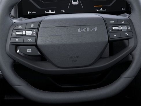 New 2025 Kia K4 EX image 22
