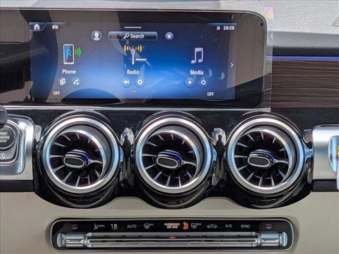 New 2026 Mercedes-Benz GLB 250 4MATIC image 12