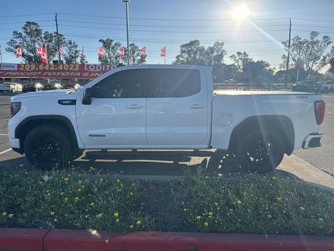 Used 2022 GMC Sierra 1500 Elevation w/ Elevation Premium Package AWD/4WD image 3