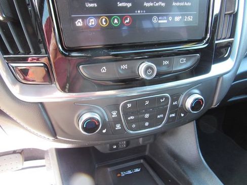 Certified 2023 Chevrolet Traverse LT w/ LT Premium Package AWD/4WD image 22