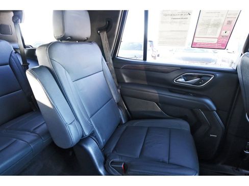 Used 2022 Chevrolet Tahoe LT w/ Luxury Package image 14