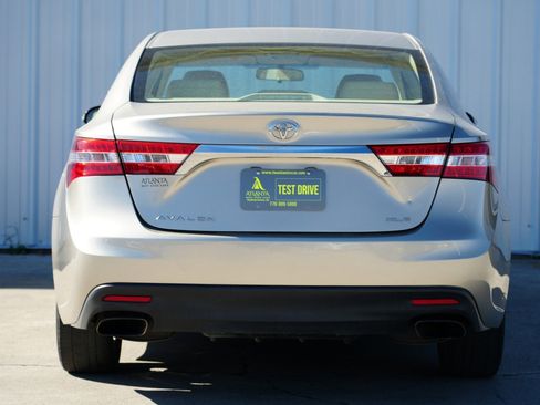 Used 2013 Toyota Avalon XLE image 9