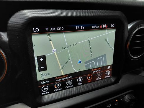 Used 2023 Jeep Wrangler Unlimited Sahara AWD/4WD image 8