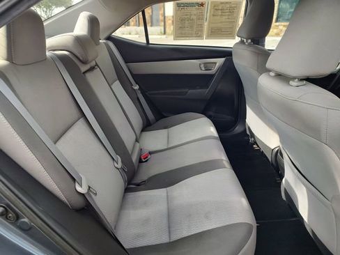 Used 2018 Toyota Corolla LE image 29