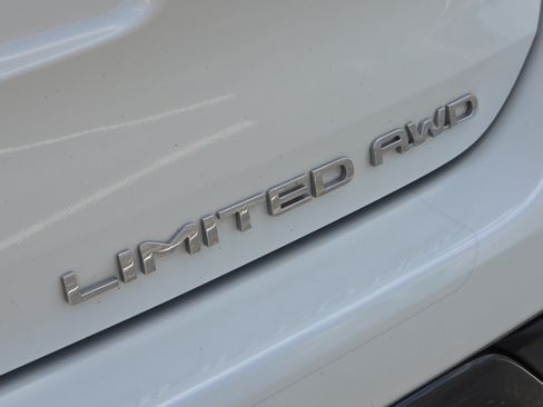 Used 2020 Toyota Highlander Limited AWD/4WD image 19