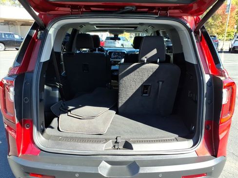 Used 2023 GMC Acadia SLE w/ Driver Convenience Package image 21