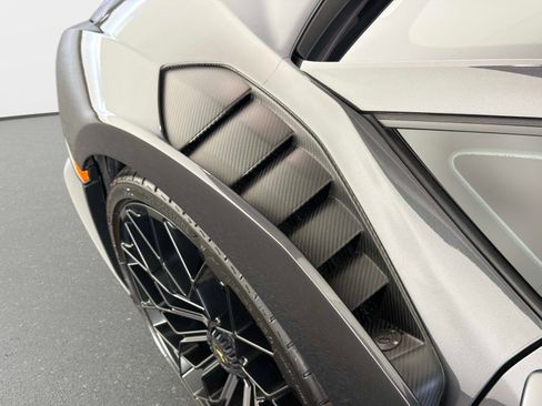 Used 2022 Lamborghini Huracan STO image 28