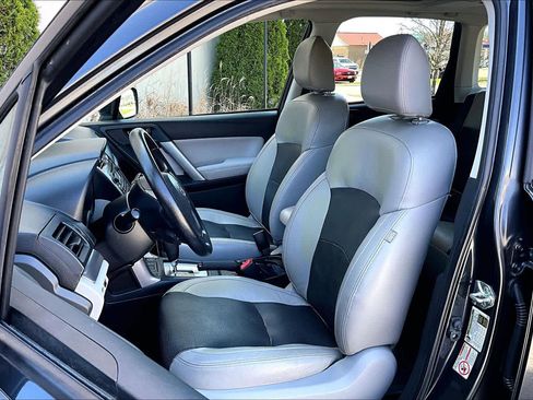 Used 2015 Subaru Forester 2.5i Premium w/ All-Weather Package AWD/4WD image 9