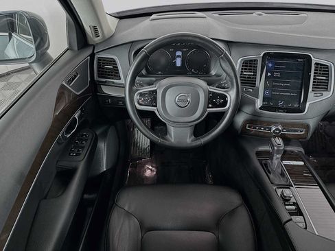 Used 2019 Volvo XC90 T6 Momentum w/ Protection Package Premier AWD/4WD image 21