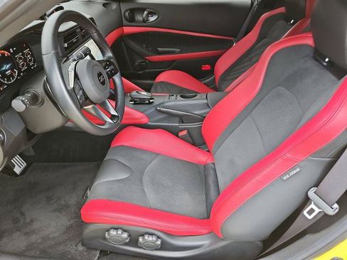 Certified 2024 Nissan Z Performance w/ Floor Mat Package RWD image 12