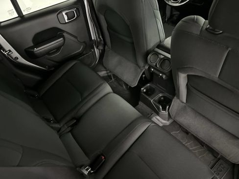 Used 2021 Jeep Gladiator Sport AWD/4WD image 22