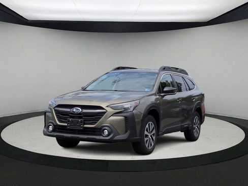 Used 2024 Subaru Outback Premium w/ Popular Package #1A AWD/4WD image 4