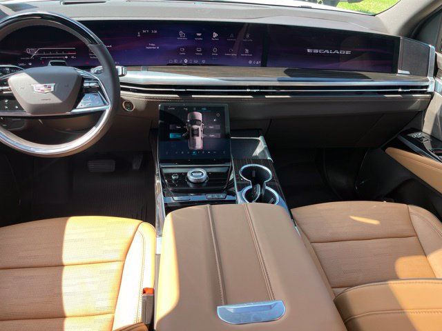 Used 2026 Cadillac Escalade ESV Luxury w/ Touring Package RWD image 39