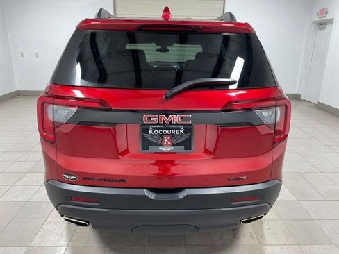 Used 2023 GMC Acadia SLE w/ Driver Convenience Package image 5