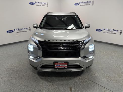 Used 2024 Mitsubishi Outlander SE AWD/4WD image 2