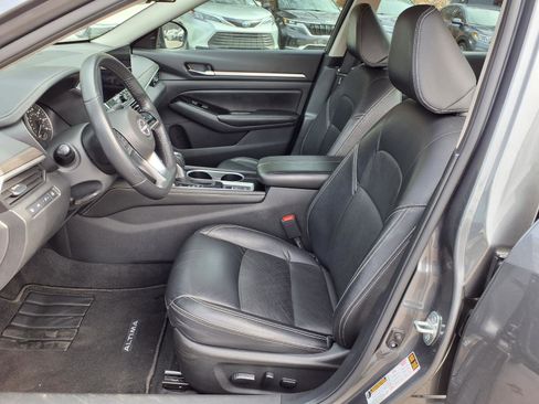 Used 2024 Nissan Altima 2.5 SL image 11