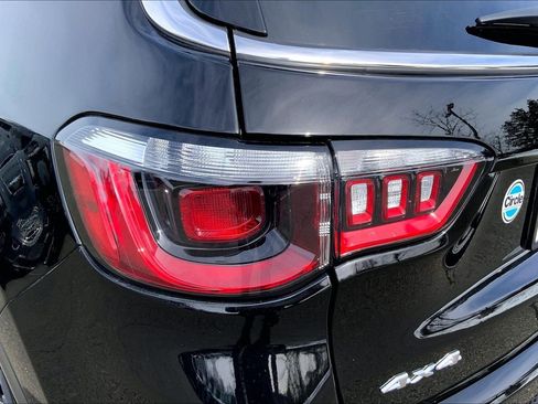 Certified 2025 Jeep Compass Limited w/ Sun & Sound Group image 26