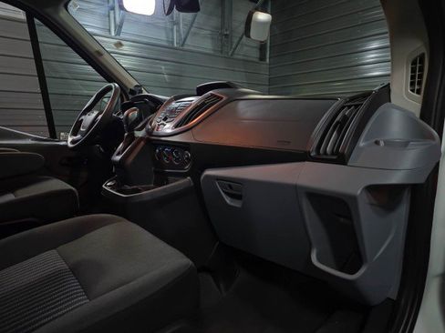 Used 2018 Ford Transit 350 XLT image 15