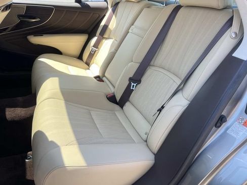 Used 2019 Lexus LS 500 w/ Interior Upgrade Package RWD image 22