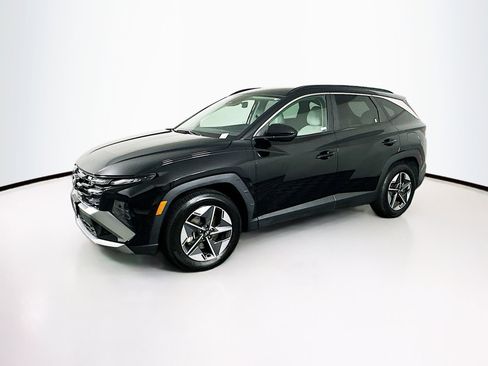 Used 2025 Hyundai Tucson SEL FWD image 4