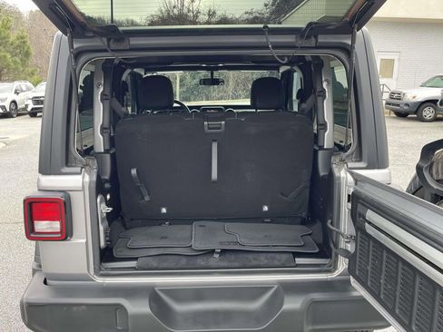 Used 2020 Jeep Wrangler Sport S image 11