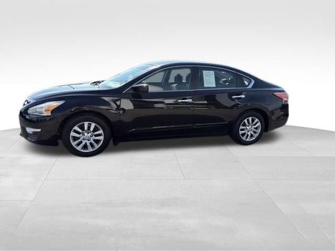Used 2014 Nissan Altima 2.5 S w/ Display Audio Package FWD image 6