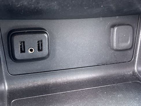 Used 2019 Chevrolet Colorado LT RWD image 32
