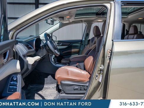 Used 2022 Subaru Ascent Touring AWD/4WD image 5