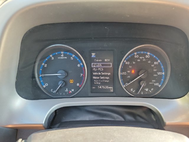 Used 2017 Toyota RAV4 LE w/ All Weather Liner Package FWD image 27