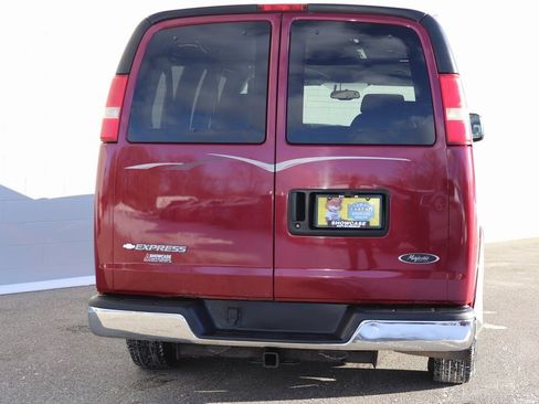 Used 2007 Chevrolet Express 1500 w/ Preferred Equipment Group image 46