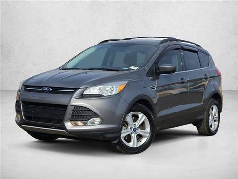 Used 2014 Ford Escape SE w/ Equipment Group 201A FWD image 4
