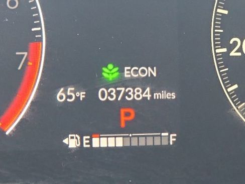 Used 2025 Honda HR-V Sport image 14