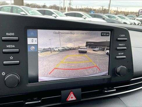 Used 2025 Hyundai Elantra Sport image 21