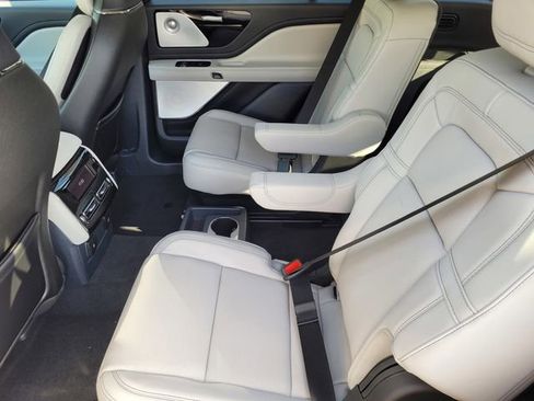 New 2026 Lincoln Aviator Reserve AWD/4WD image 16