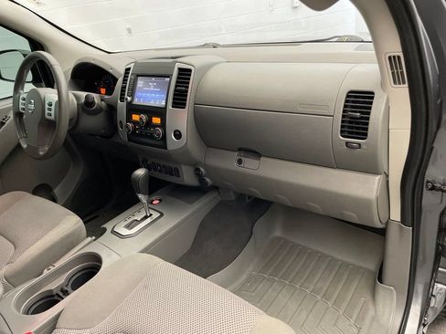 Used 2021 Nissan Frontier SV w/ Midnight Edition Floor Mats AWD/4WD image 24