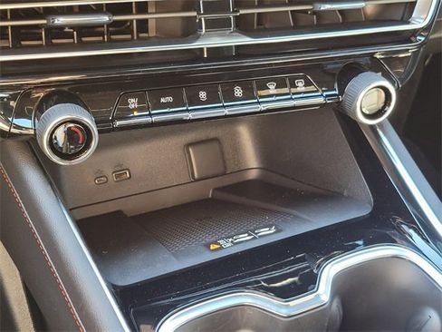 New 2026 Chevrolet Traverse RS image 26