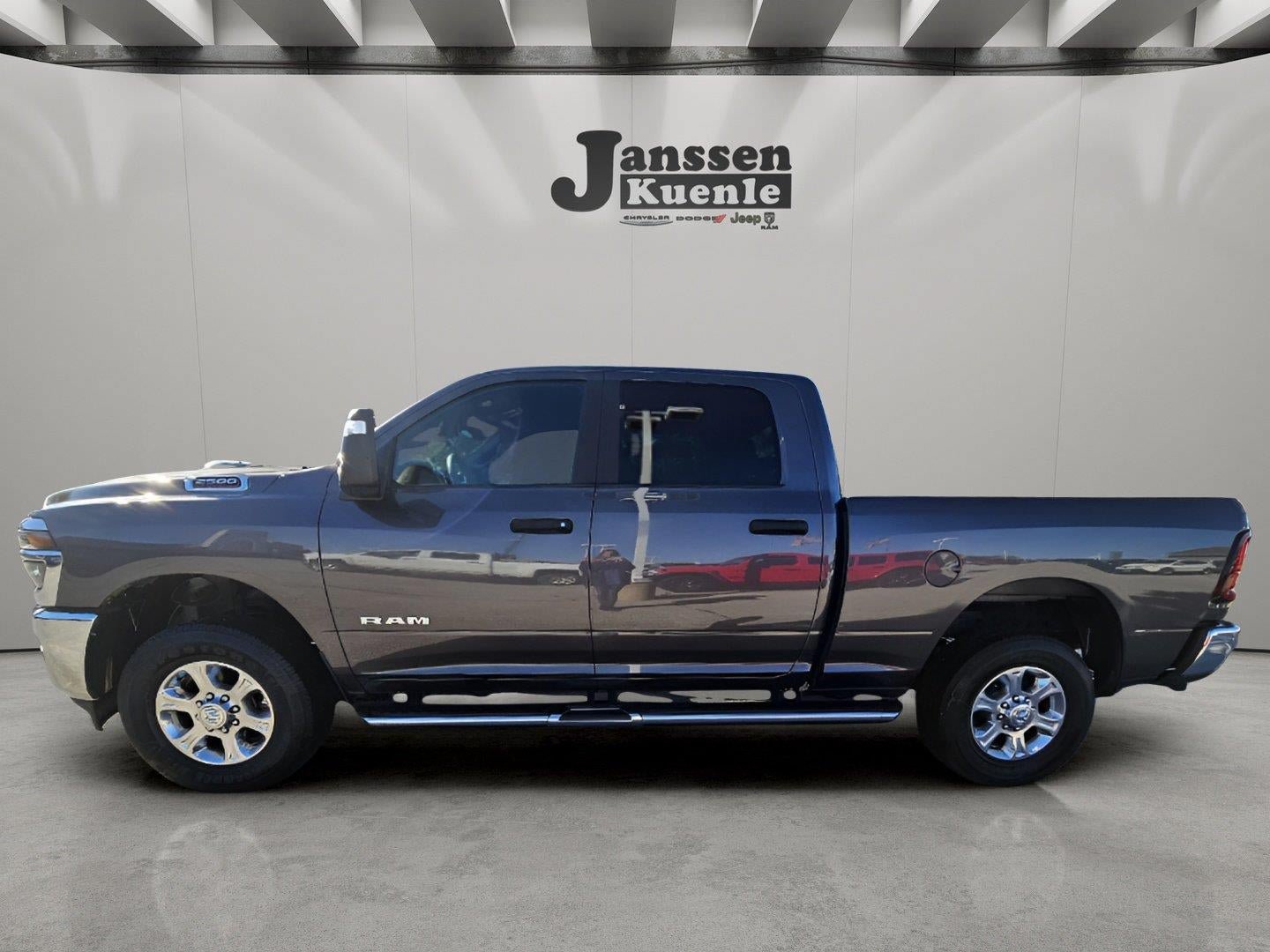 Used 2026 RAM 2500 Big Horn AWD/4WD image 1