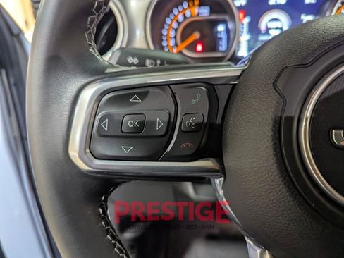 Used 2022 Jeep Wrangler Unlimited Sahara image 19