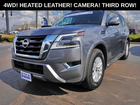 Used 2023 Nissan Armada SV image 1