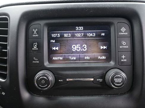 Used 2018 Jeep Compass Latitude image 24