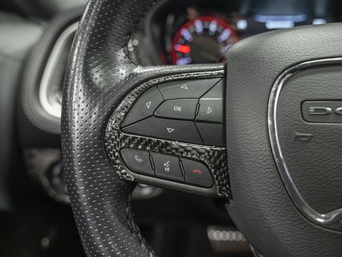 Used 2022 Dodge Challenger SXT w/ Plus Package image 17