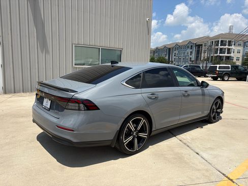 Used 2023 Honda Accord Sport image 8
