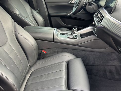 Used 2021 BMW X6 sDrive40i w/ M Sport Package image 23