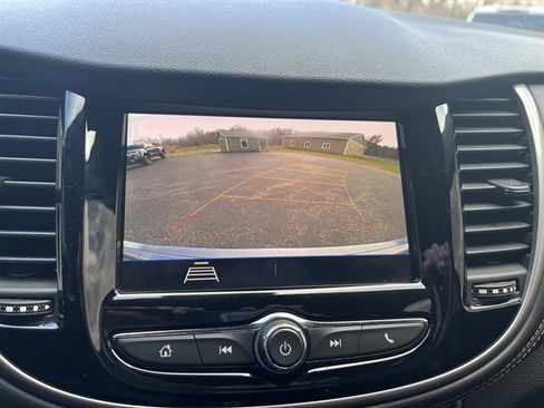 Used 2020 Chevrolet Trax LT w/ LT Convenience Package image 25